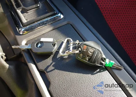 2014 Ford Mustang V6 Premium из США, поврежденный, VIN 1ZVBP8AM2E5209011